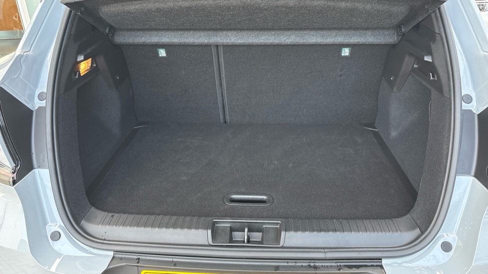 Renault Captur 1.2 TCE 115 Esprit Alpine 5dr Petrol Hatchback - Image 39