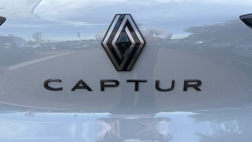 Renault Captur 1.2 TCE 115 Esprit Alpine 5dr Petrol Hatchback - Image 40