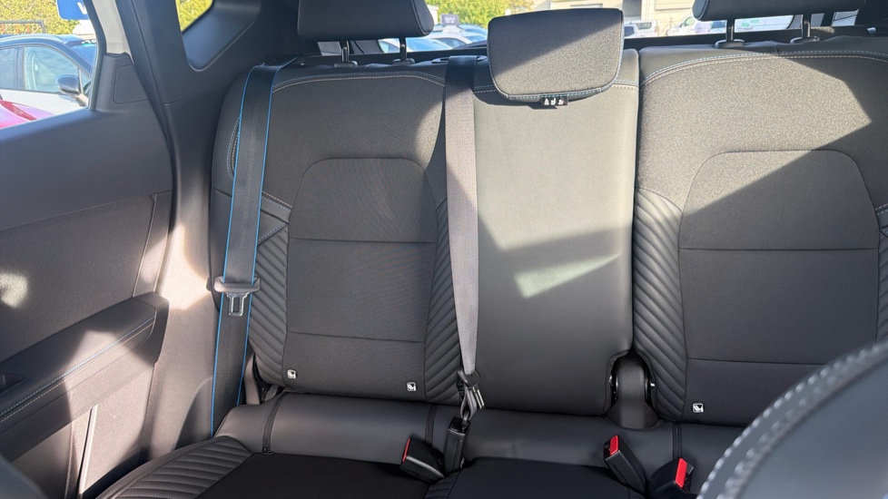 Renault Captur 1.2 TCE 115 Esprit Alpine 5dr Petrol Hatchback - Image 15