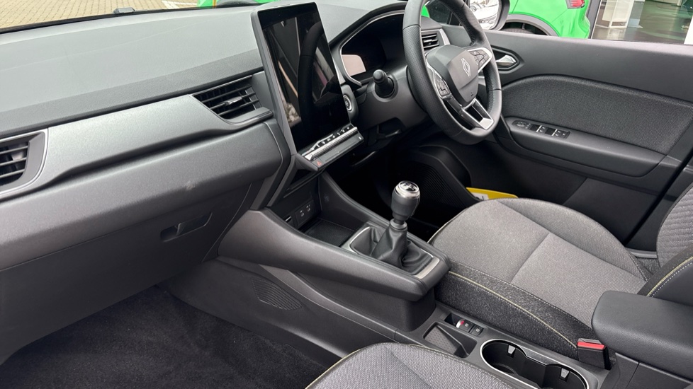 Renault Captur 1.2 TCE 115 Techno 5dr Petrol Hatchback - Image 9