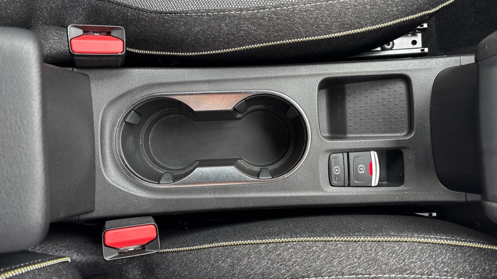 Renault Captur 1.2 TCE 115 Techno 5dr Petrol Hatchback - Image 25