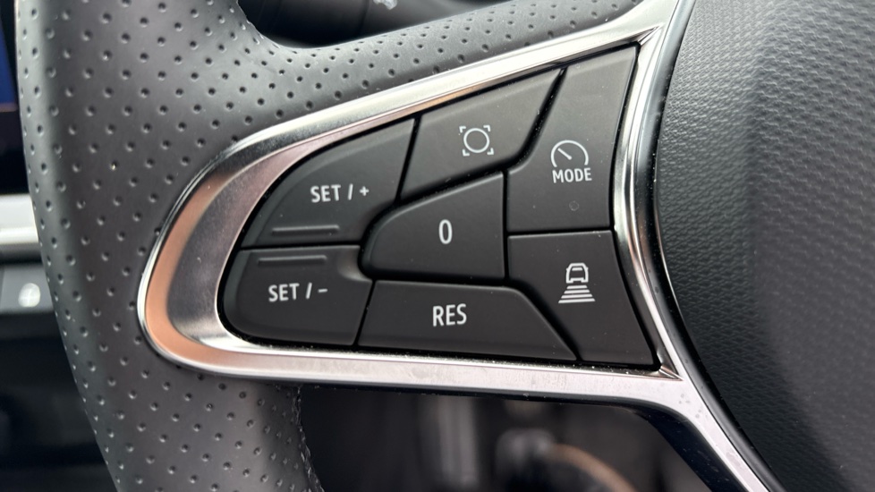 Renault Captur 1.2 TCE 115 Techno 5dr Petrol Hatchback - Image 30