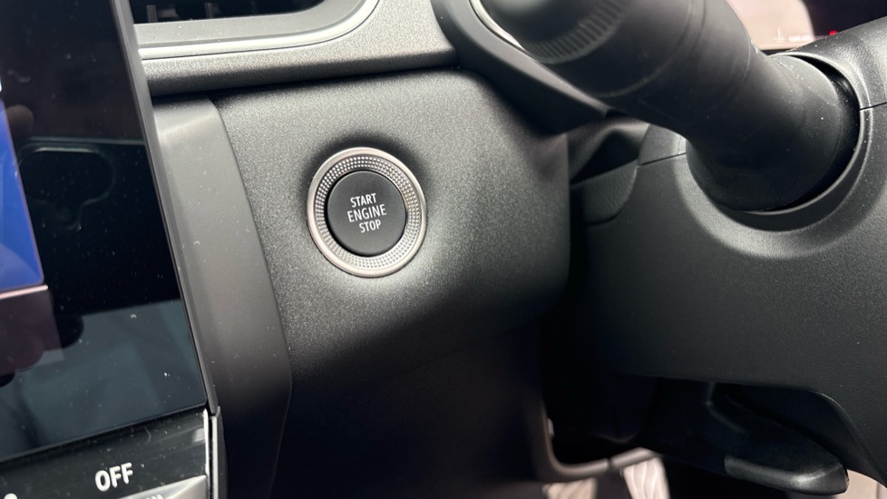 Renault Captur 1.2 TCE 115 Techno 5dr Petrol Hatchback - Image 34