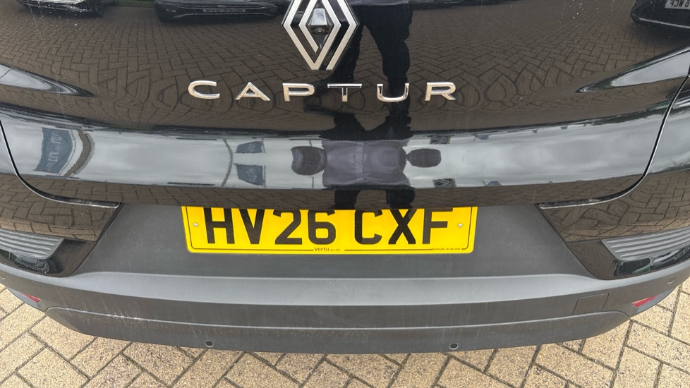 Renault Captur 1.2 TCE 115 Techno 5dr Petrol Hatchback - Image 36