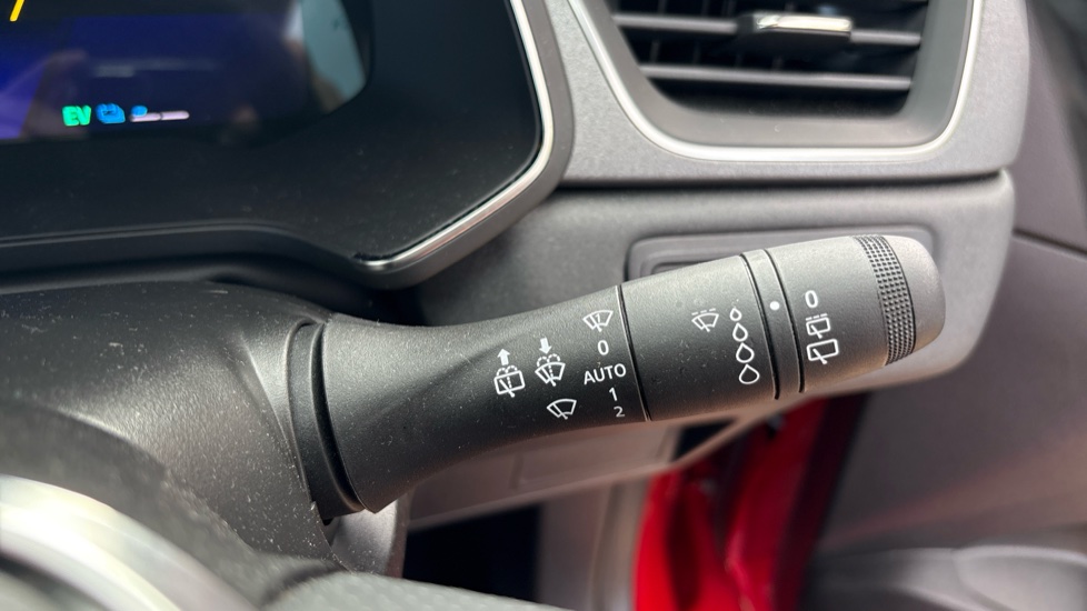 Renault Symbioz 1.8 E-Tech FHEV 160 Techno 5dr Auto Hybrid Estate - Image 31