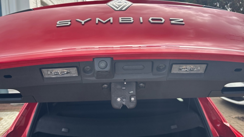 Renault Symbioz 1.8 E-Tech FHEV 160 Techno 5dr Auto Hybrid Estate - Image 37