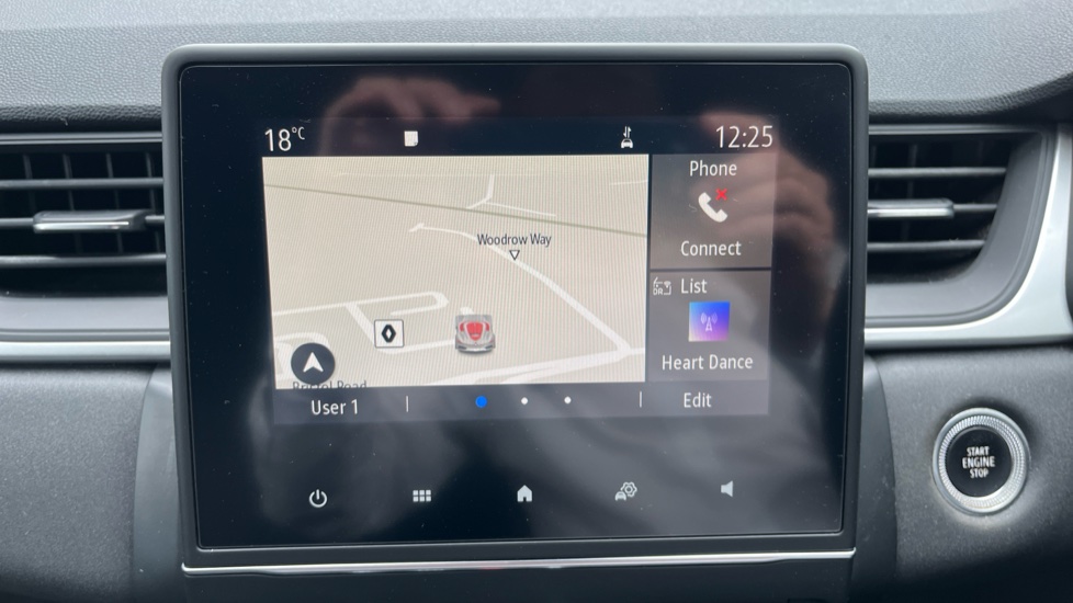 Renault Captur 1.3 TCE 130 Iconic 5dr Petrol Hatchback - Image 22