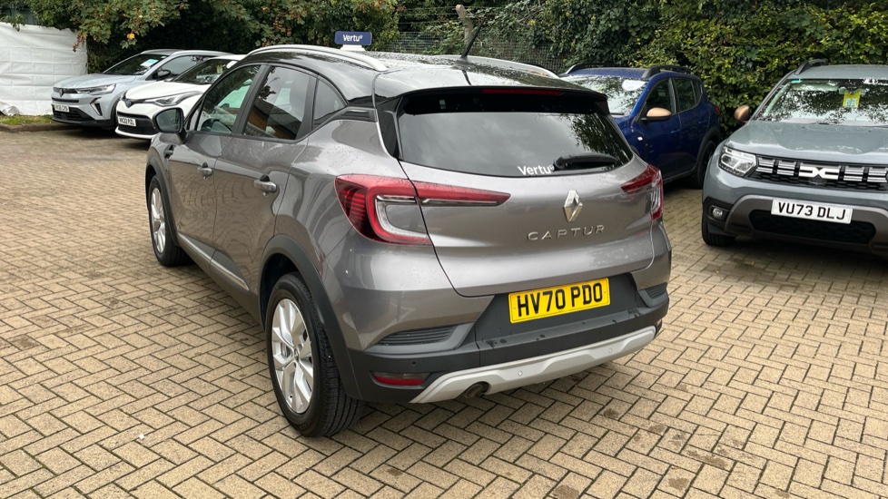 Renault Captur 1.3 TCE 130 Iconic 5dr Petrol Hatchback - Image 38
