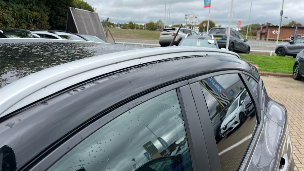 Renault Captur 1.3 TCE 130 Iconic 5dr Petrol Hatchback - Image 45