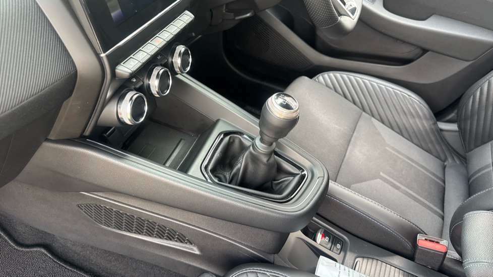Renault Clio 1.0 TCe 90 Esprit Alpine 5dr Petrol Hatchback - Image 13