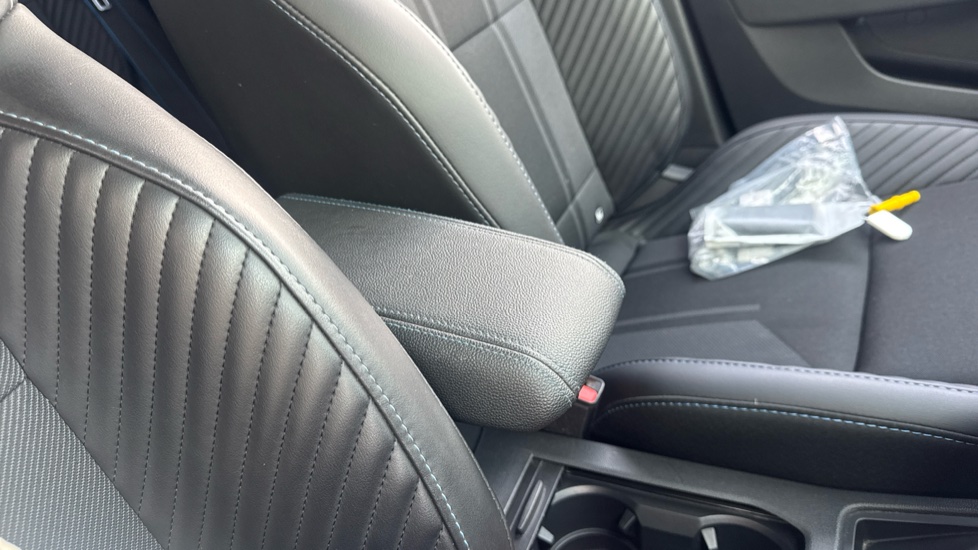 Renault Clio 1.0 TCe 90 Esprit Alpine 5dr Petrol Hatchback - Image 33