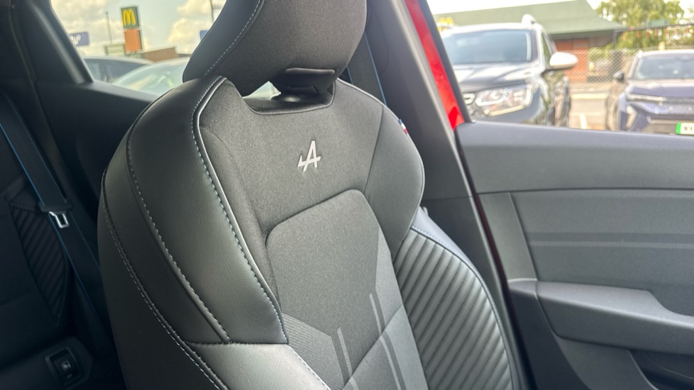 Renault Clio 1.0 TCe 90 Esprit Alpine 5dr Petrol Hatchback - Image 35