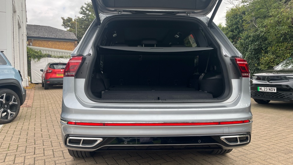 Volkswagen Tiguan Allspace 2.0 TSI 245 4Motion R-Line 5dr DSG Petrol Estate - Image 4