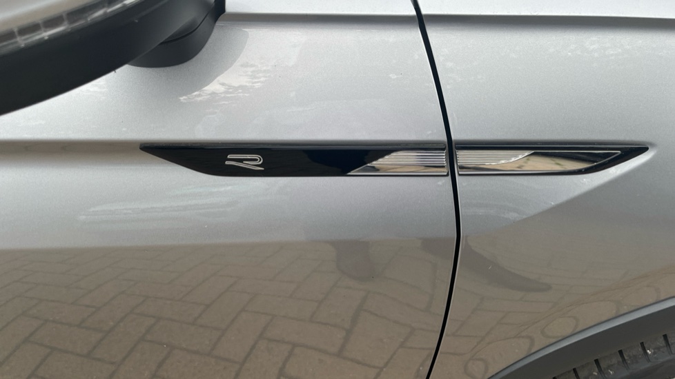 Volkswagen Tiguan Allspace 2.0 TSI 245 4Motion R-Line 5dr DSG Petrol Estate - Image 38