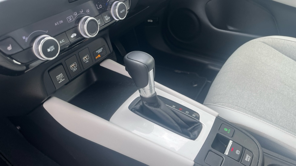 Honda Jazz 1.5 i-MMD Hybrid EX 5dr eCVT Hybrid Hatchback - Image 13