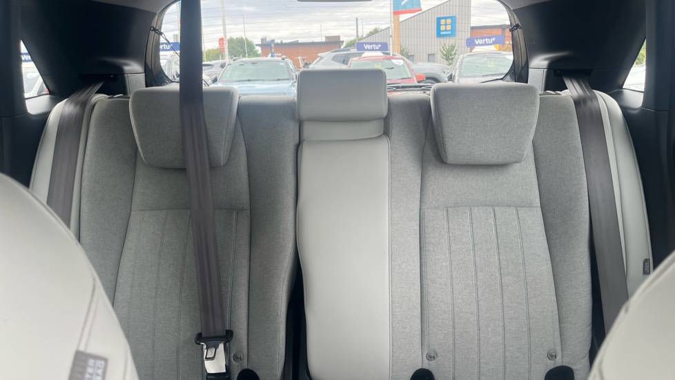Honda Jazz 1.5 i-MMD Hybrid EX 5dr eCVT Hybrid Hatchback - Image 15
