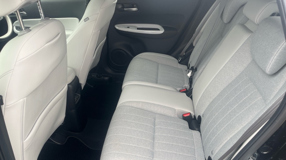 Honda Jazz 1.5 i-MMD Hybrid EX 5dr eCVT Hybrid Hatchback - Image 16