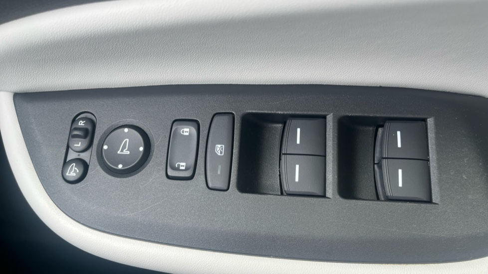 Honda Jazz 1.5 i-MMD Hybrid EX 5dr eCVT Hybrid Hatchback - Image 30
