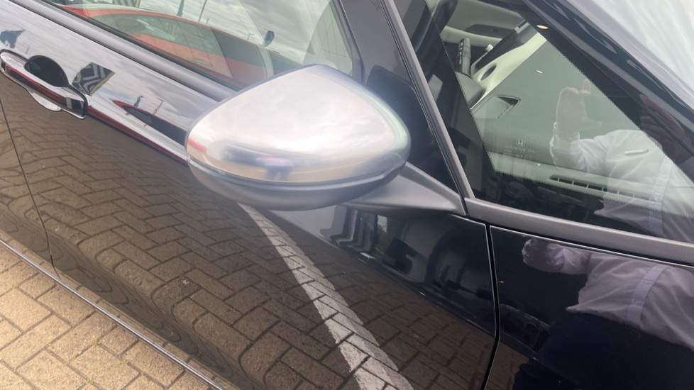 Honda Jazz 1.5 i-MMD Hybrid EX 5dr eCVT Hybrid Hatchback - Image 32