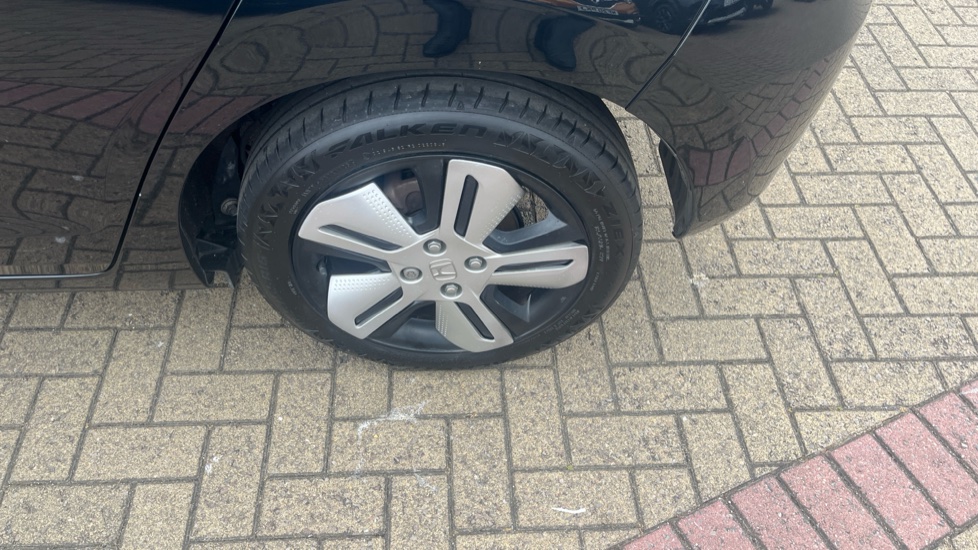 Honda Jazz 1.5 i-MMD Hybrid EX 5dr eCVT Hybrid Hatchback - Image 40