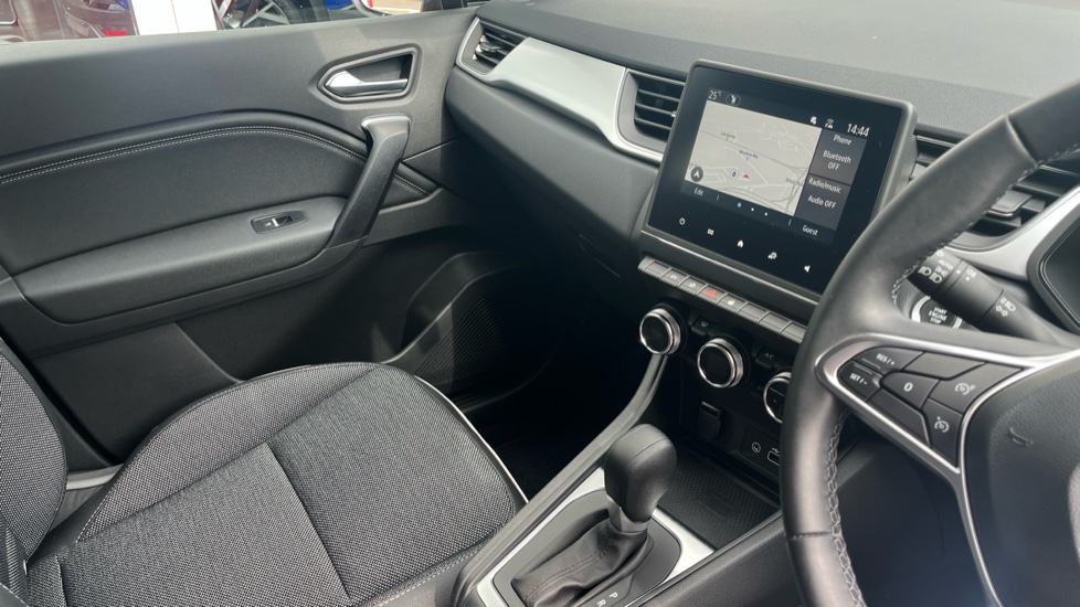 Renault Captur 1.6 E-Tech full hybrid 145 Techno 5dr Auto Hybrid Hatchback - Image 14