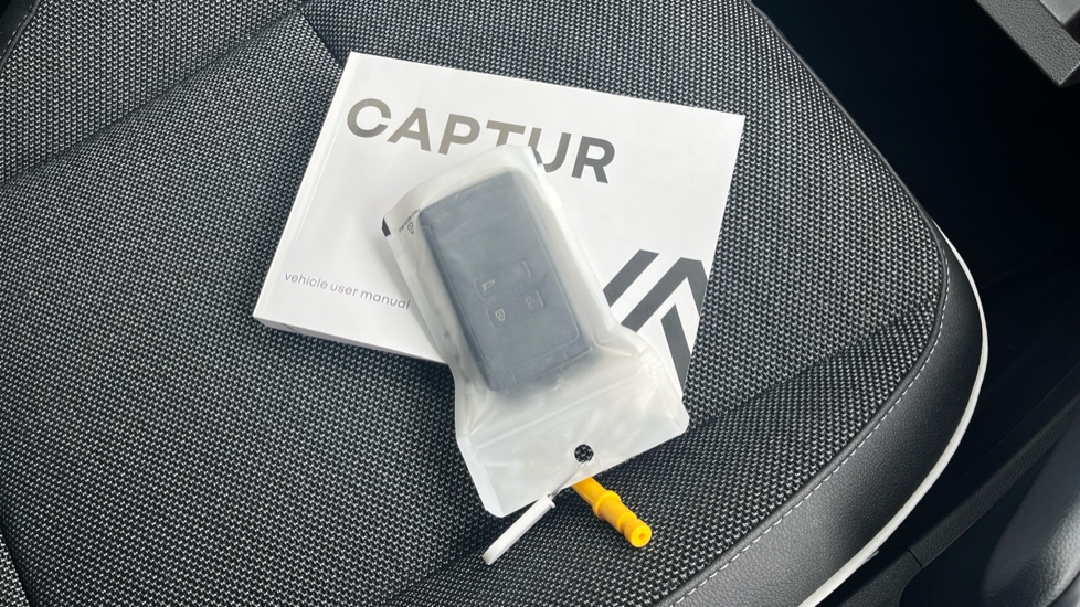 Renault Captur 1.6 E-Tech full hybrid 145 Techno 5dr Auto Hybrid Hatchback - Image 19