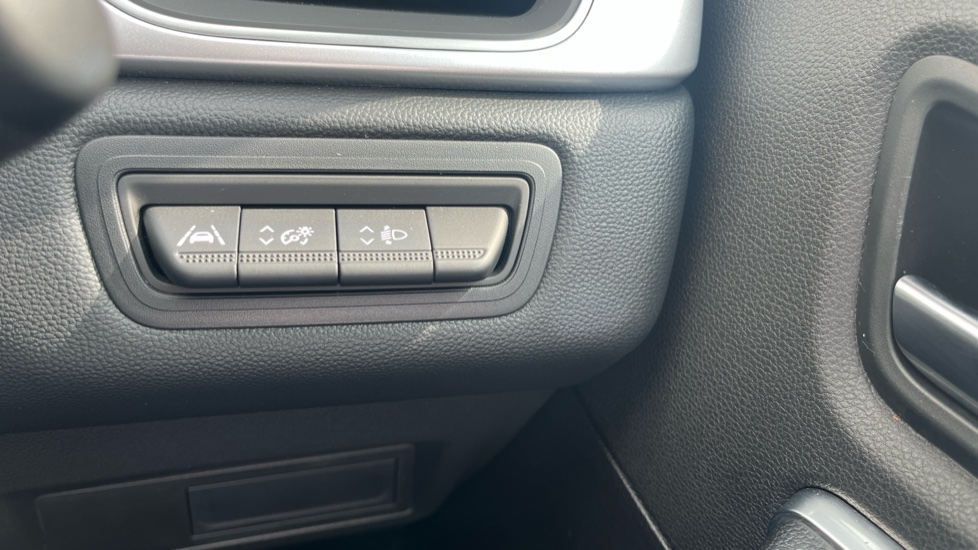 Renault Captur 1.6 E-Tech full hybrid 145 Techno 5dr Auto Hybrid Hatchback - Image 28