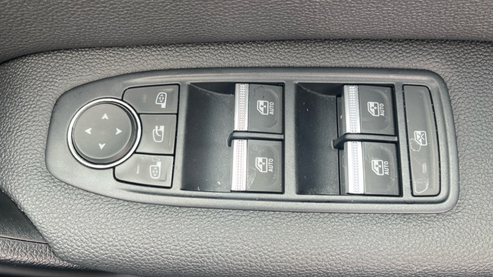Renault Captur 1.6 E-Tech full hybrid 145 Techno 5dr Auto Hybrid Hatchback - Image 29