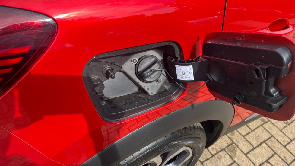 Renault Captur 1.6 E-Tech full hybrid 145 Techno 5dr Auto Hybrid Hatchback - Image 41