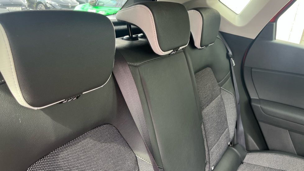 Renault Captur 1.6 E-Tech full hybrid 145 Techno 5dr Auto Hybrid Hatchback - Image 44