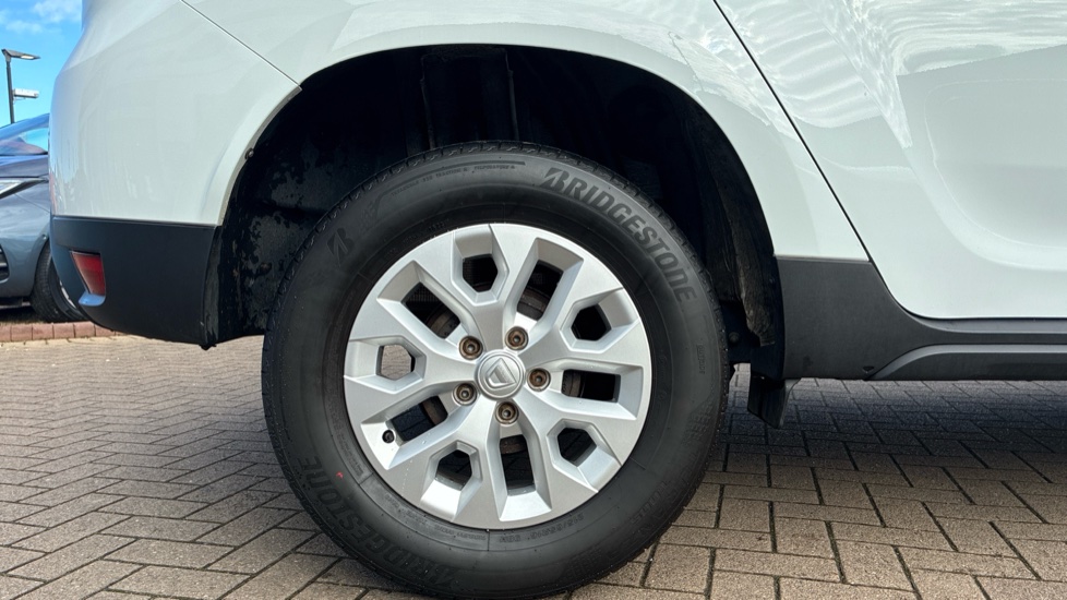 Dacia Duster 1.0 TCe 90 Comfort 5dr Petrol Estate - Image 6