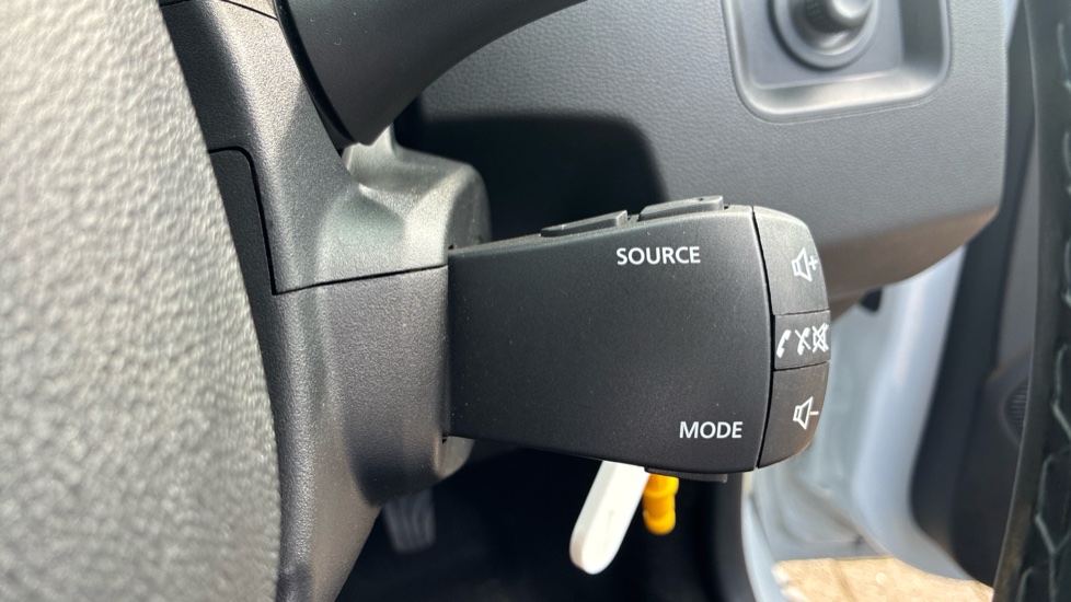 Dacia Duster 1.0 TCe 90 Comfort 5dr Petrol Estate - Image 32