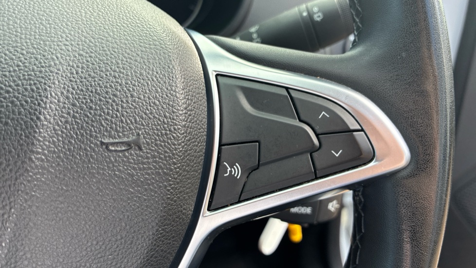 Dacia Duster 1.0 TCe 90 Comfort 5dr Petrol Estate - Image 34