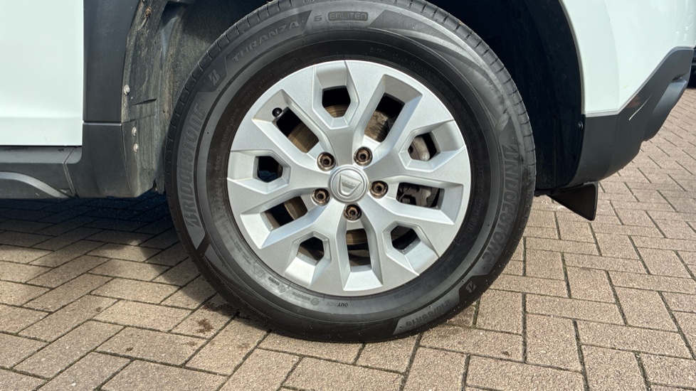 Dacia Duster 1.0 TCe 90 Comfort 5dr Petrol Estate - Image 38