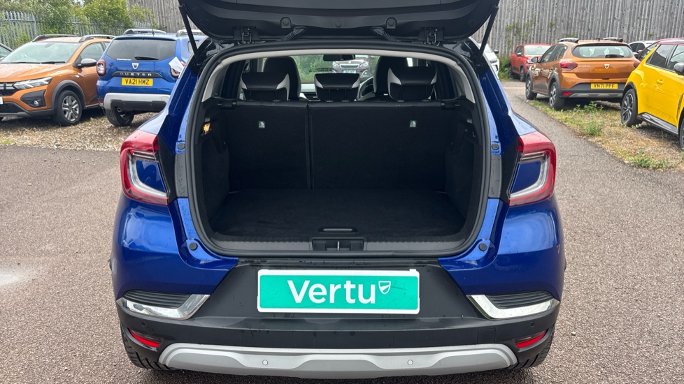 Renault Captur 1.3 TCE 140 SE Edition 5dr EDC Petrol Hatchback - Image 4