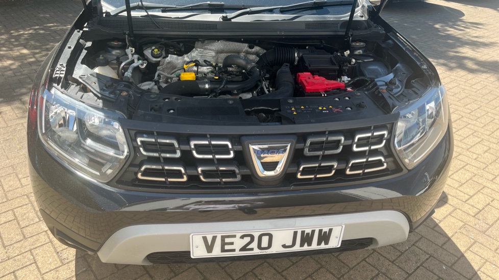 Dacia Duster 1.0 TCe 100 Comfort 5dr Petrol Estate - Image 8