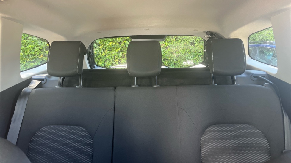 Dacia Duster 1.0 TCe 100 Comfort 5dr Petrol Estate - Image 15