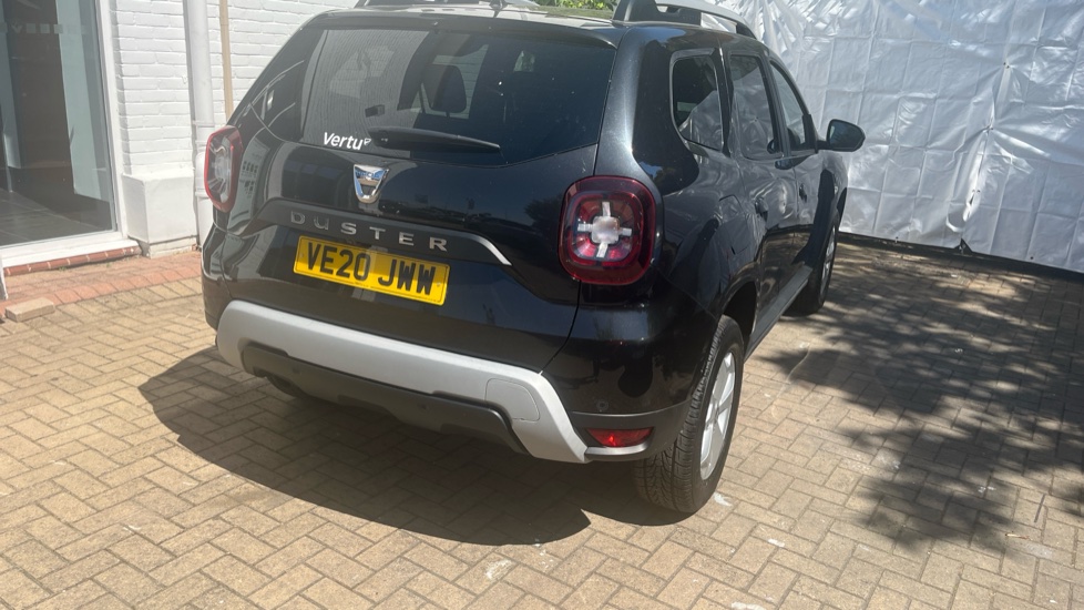 Dacia Duster 1.0 TCe 100 Comfort 5dr Petrol Estate - Image 32