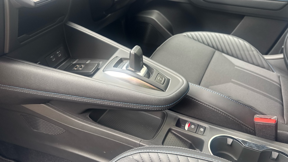 Renault Captur 1.8 E-Tech Full Hybrid 160 Esprit Alpine 5dr Auto Hybrid Hatchback - Image 13