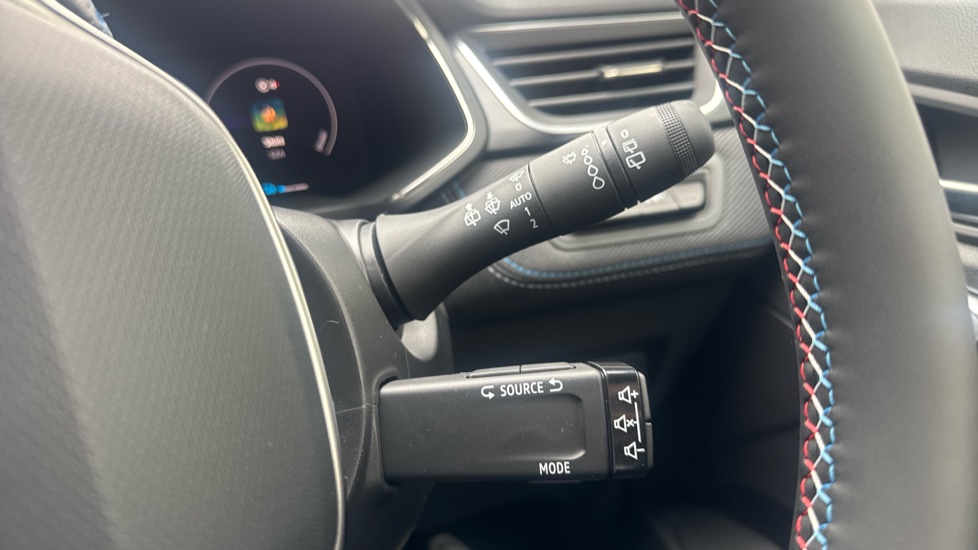 Renault Captur 1.8 E-Tech Full Hybrid 160 Esprit Alpine 5dr Auto Hybrid Hatchback - Image 23