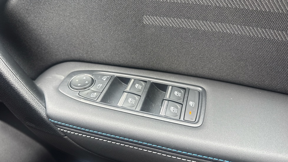 Renault Captur 1.8 E-Tech Full Hybrid 160 Esprit Alpine 5dr Auto Hybrid Hatchback - Image 26