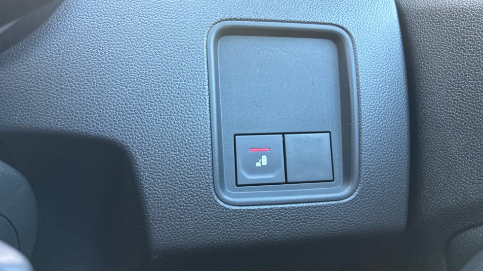 Dacia Duster 1.3 TCe 130 Extreme 5dr Petrol Estate - Image 33