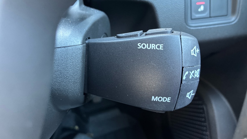 Dacia Duster 1.3 TCe 130 Extreme 5dr Petrol Estate - Image 35