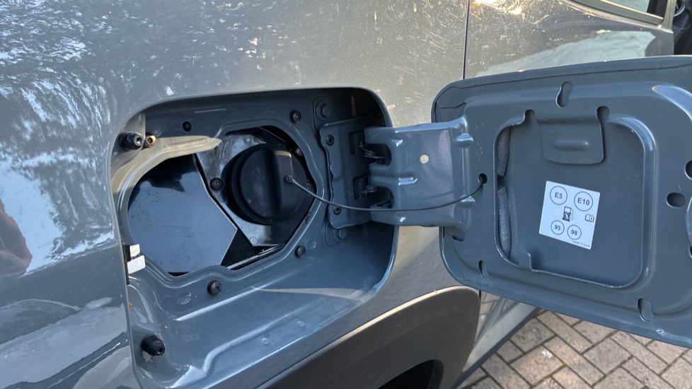 Dacia Duster 1.3 TCe 130 Extreme 5dr Petrol Estate - Image 39