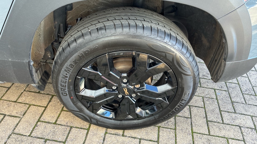 Dacia Duster 1.3 TCe 130 Extreme 5dr Petrol Estate - Image 41