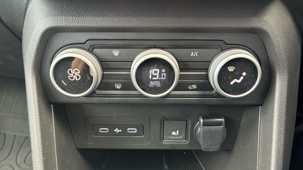 Dacia Sandero Stepway 1.0 TCe Extreme 5dr Petrol Hatchback - Image 23