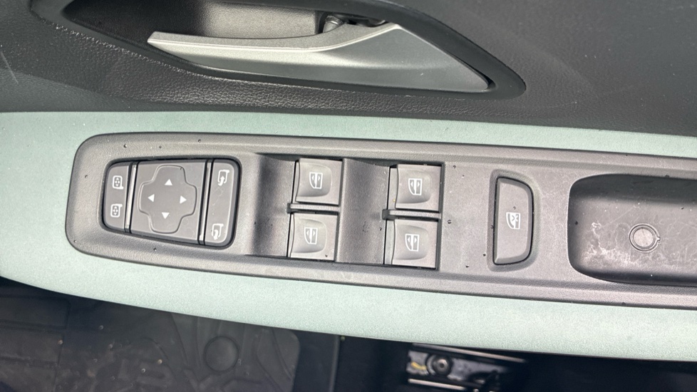 Dacia Sandero Stepway 1.0 TCe Extreme 5dr Petrol Hatchback - Image 39