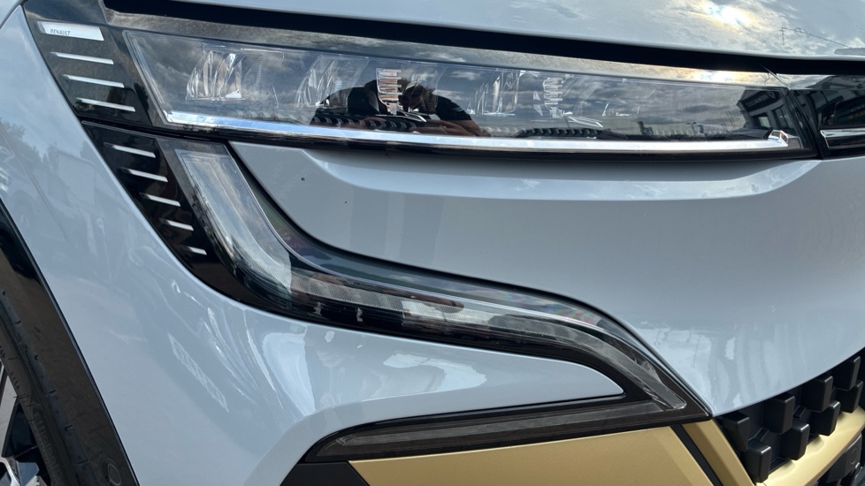 Renault Megane E-Tech EV60 160kW Launch Edition 60kWh OC 5dr Auto Electric Hatchback - Image 21