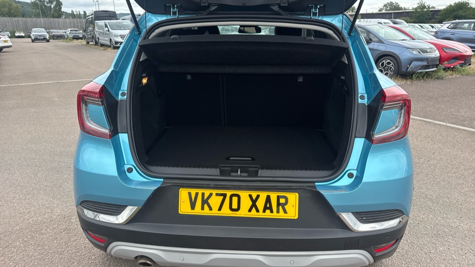 Renault Captur 1.3 TCE 130 S Edition 5dr EDC Petrol Hatchback - Image 4