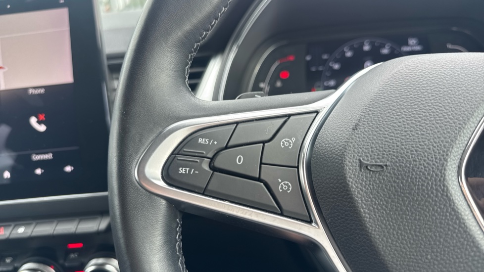 Renault Captur 1.3 TCE 130 S Edition 5dr EDC Petrol Hatchback - Image 25